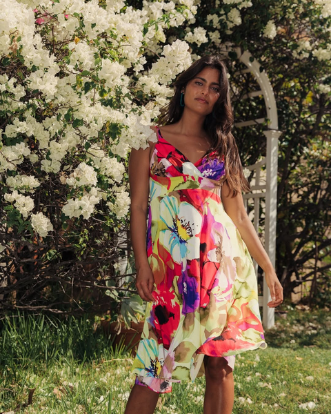 Beach Wedding Guest Dresses: Find Your Style in Wearable Art