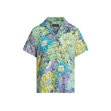 白色背景上色彩鲜艳的花卉图案衬衫