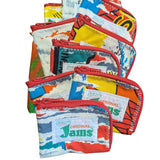 Bolsas de tela de colores con la marca 'Original Jams' sobre un fondo blanco