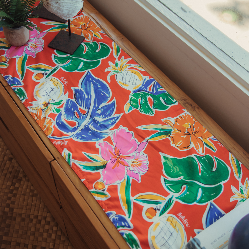 Chemin de Table Réversible Surf Line Hawaii - Ananas Hibiscus Rouge
